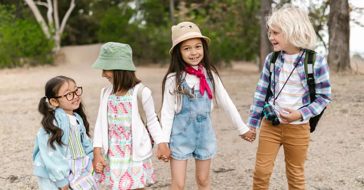 How to Plan a Family Nature Scavenger Hunt