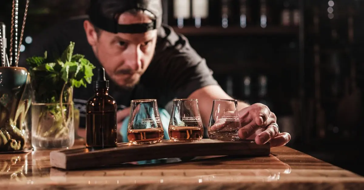 Les Meilleures Techniques de Dégustation des Liqueurs Artisanales