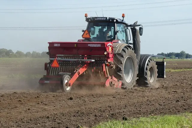 Les équipements essentiels pour votre matériel tracteur