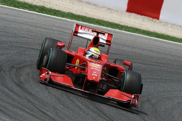 Les Stratégies de Course des Légendes de la F1 : Secrets Révélés