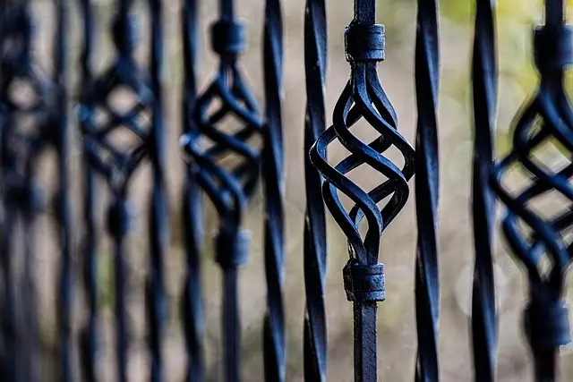 Les objets anciens en fer forgé : histoire et techniques de conservation