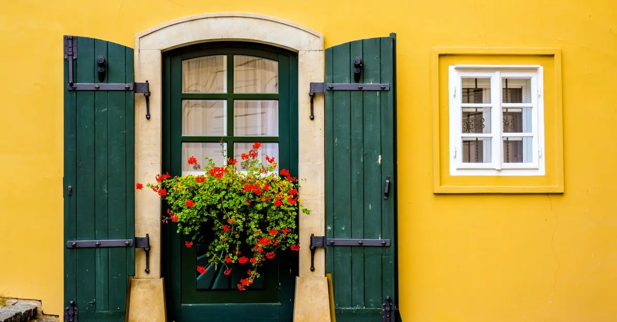 How to Fix a Faded Exterior: Step-by-Step Guide