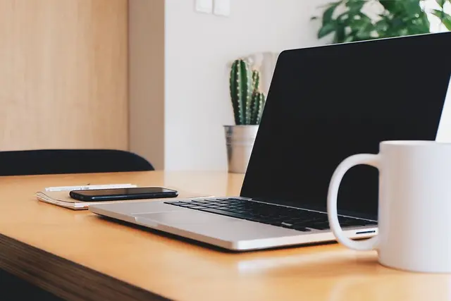 Jak nowoczesna technologia poprawia efektywność pracy?