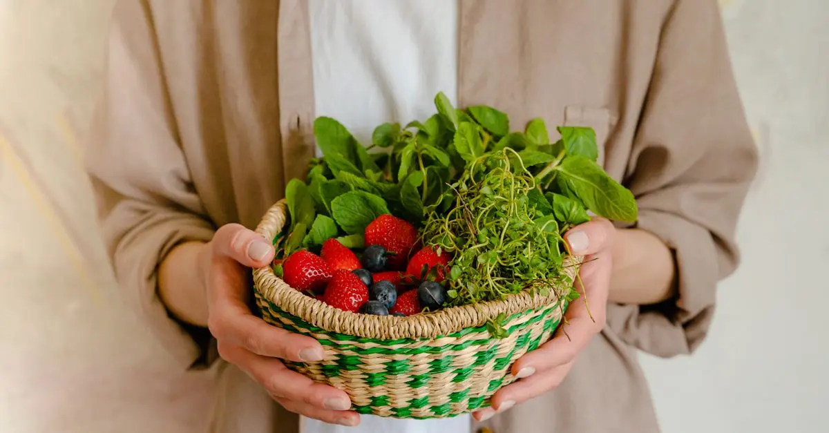 Les Secrets pour Créer un Panier de Fruits Équilibré et Coloré