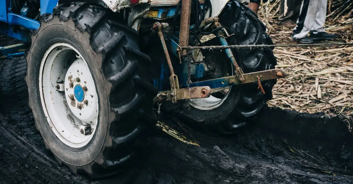 Comment choisir le bon système d'attelage pour votre matériel tracteur