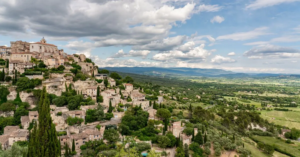 10 Astuces pour Explorer la France comme un Local
