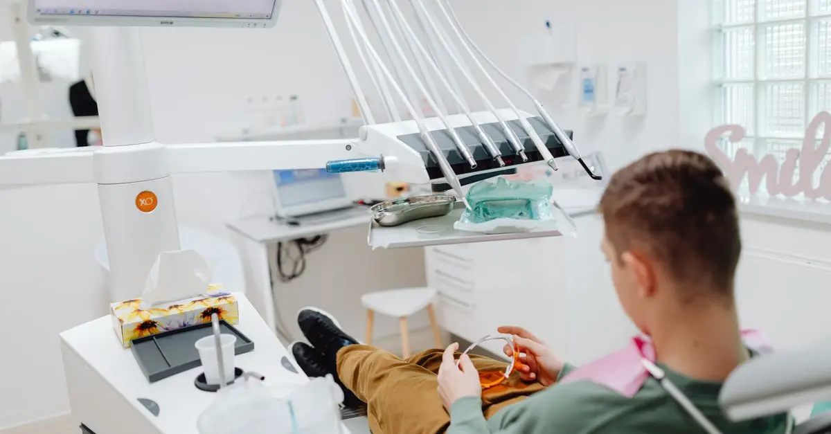 Urgences dentaires : pourquoi éviter l'auto-médication ?