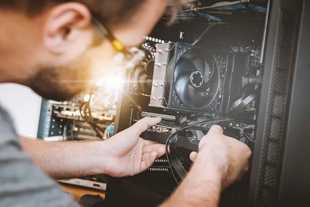 10 Essential Tips for Choosing Home Tech Experts