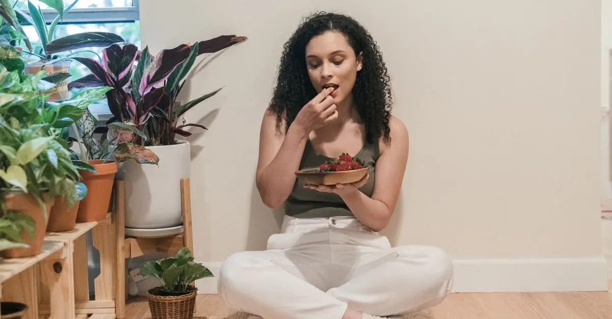 Cómo la Alimentación Consciente Mejora Tu Bienestar Integral