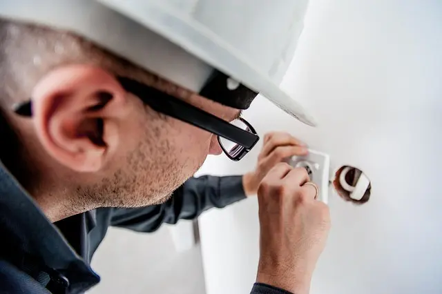 Pourquoi Engager un Carreleur Professionnel pour vos Travaux