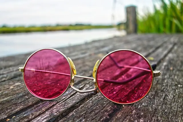 Comment choisir des vêtements chic pour un look d'été élégant