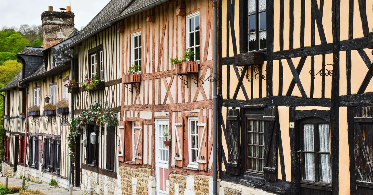 Visiter les villages méconnus : 7 itinéraires insolites à explorer