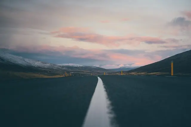 Guide Pratique pour Adopter le Minimalisme en Voyage