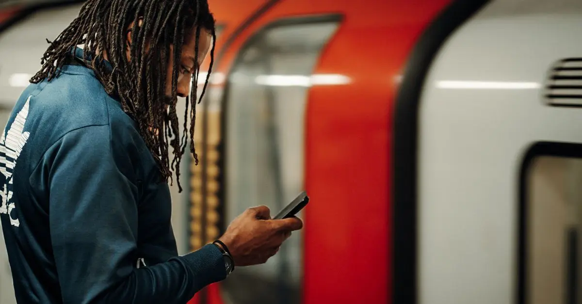How to Effortlessly Compare Mobile Deals in the UK