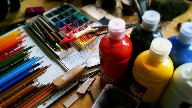 7 Astuces pour Éliminer les Taches de Peinture Rapide