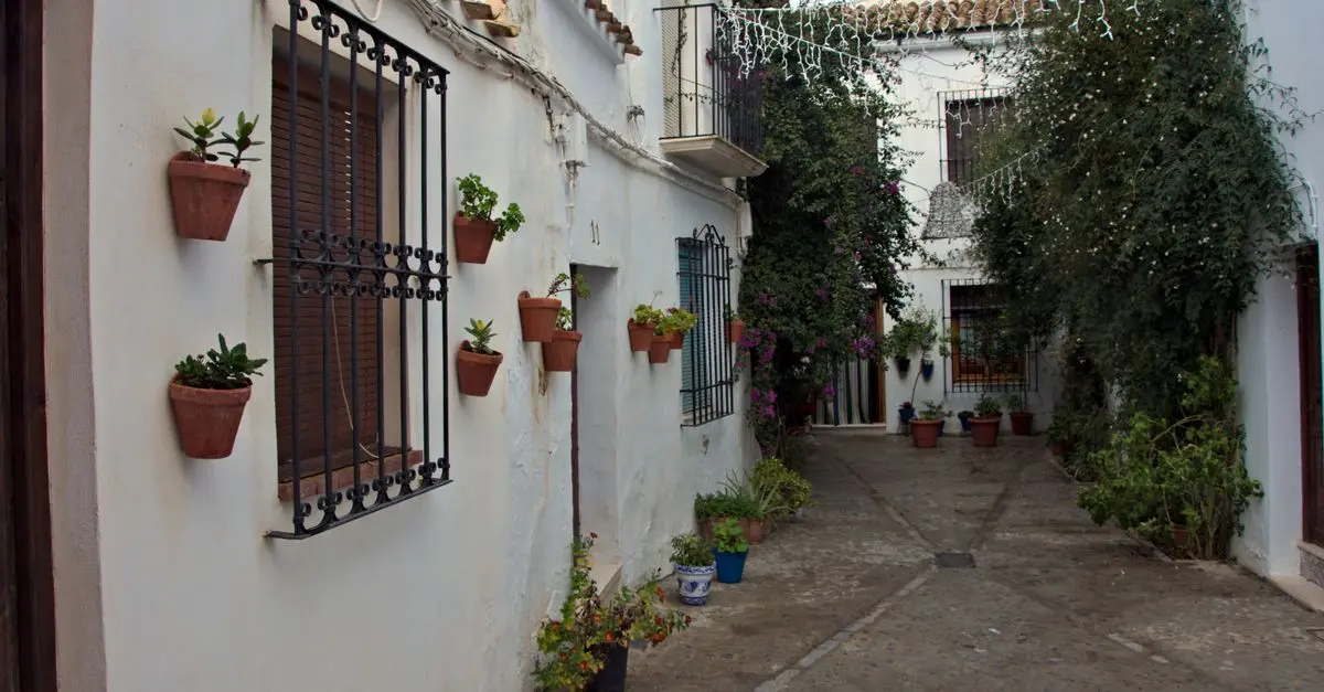 Cómo explorar los rincones ocultos de España como un local
