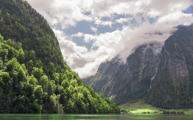 Les Meilleures Destinations pour des Expéditions Nature Uniques