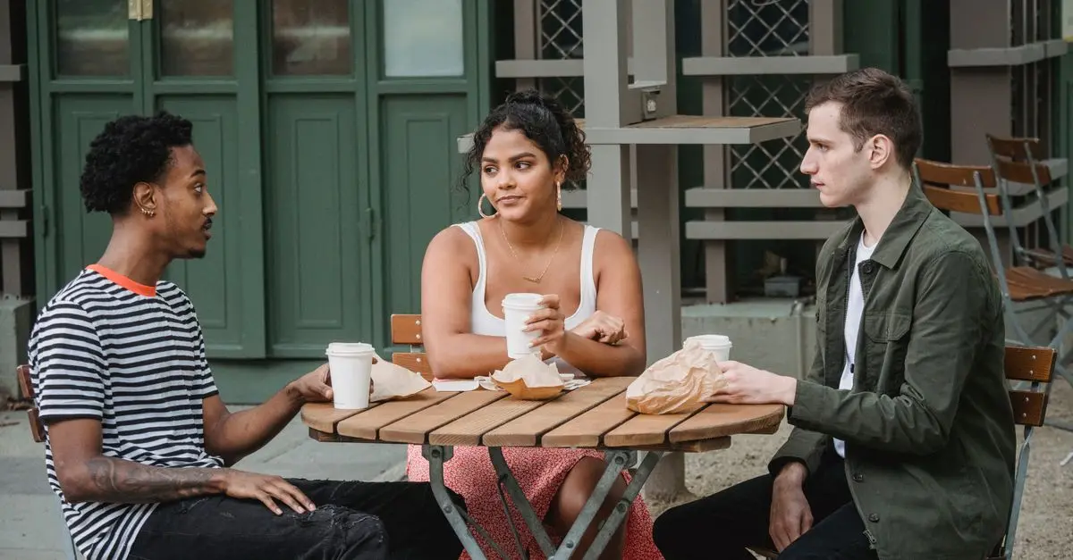 How to Write Compelling Dialogue