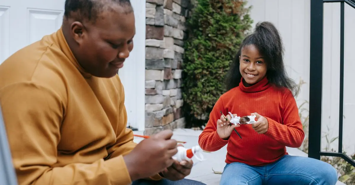 10 Activités Créatives à Faire en Famille pour Noël