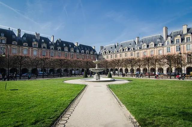 Investir dans des tapisseries anciennes : Guide d'achat complet