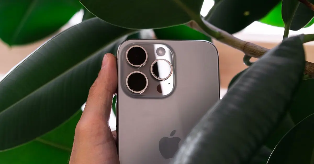 Top 5 Retail Innovations Transforming Future Phone Stores