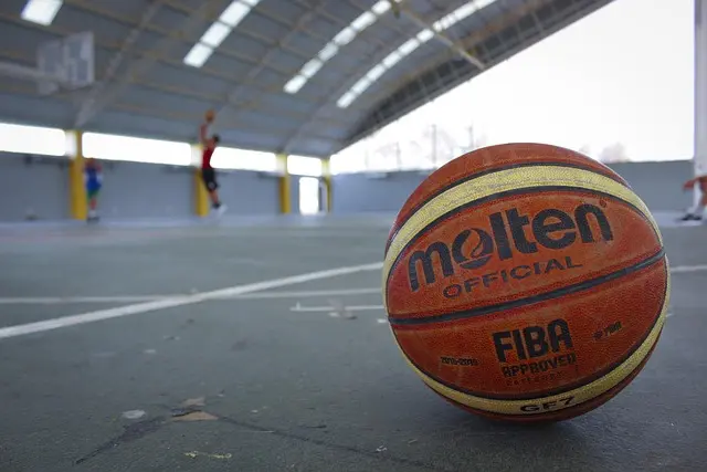 10 Exercices Indispensables pour Améliorer Votre Jeu de Basket