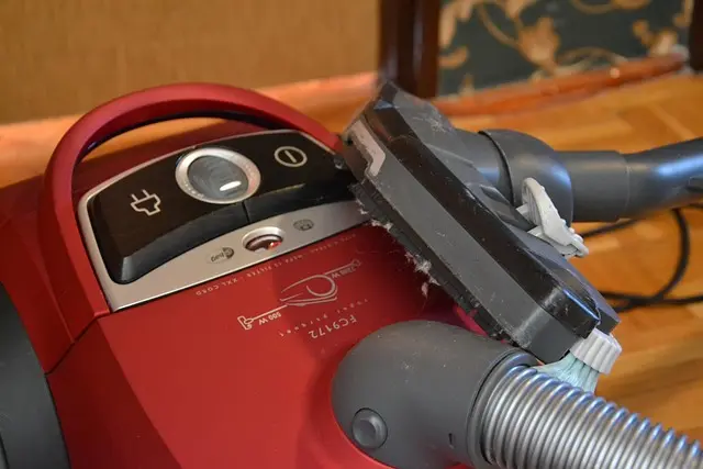 Les Meilleures Méthodes pour Tester un Aspirateur Efficacement