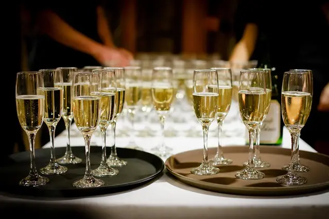 Les gestes symboliques pour vos noces d'or : Significations et idées