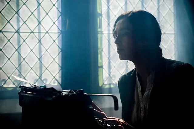 10 Essential Tips for Mastering Creative Writing Techniques