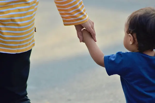 Comment Choisir la Tenue Idéale pour Bébé en Toute Saison
