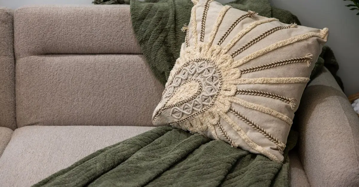 Mastering the Art of Mixing Textures in Home Decor