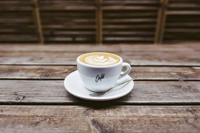 Comment Entretenir Votre Cafetière à Capsules pour une Durée de Vie Maximale