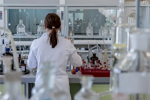 Comment surmonter les défis de la découverte scientifique
