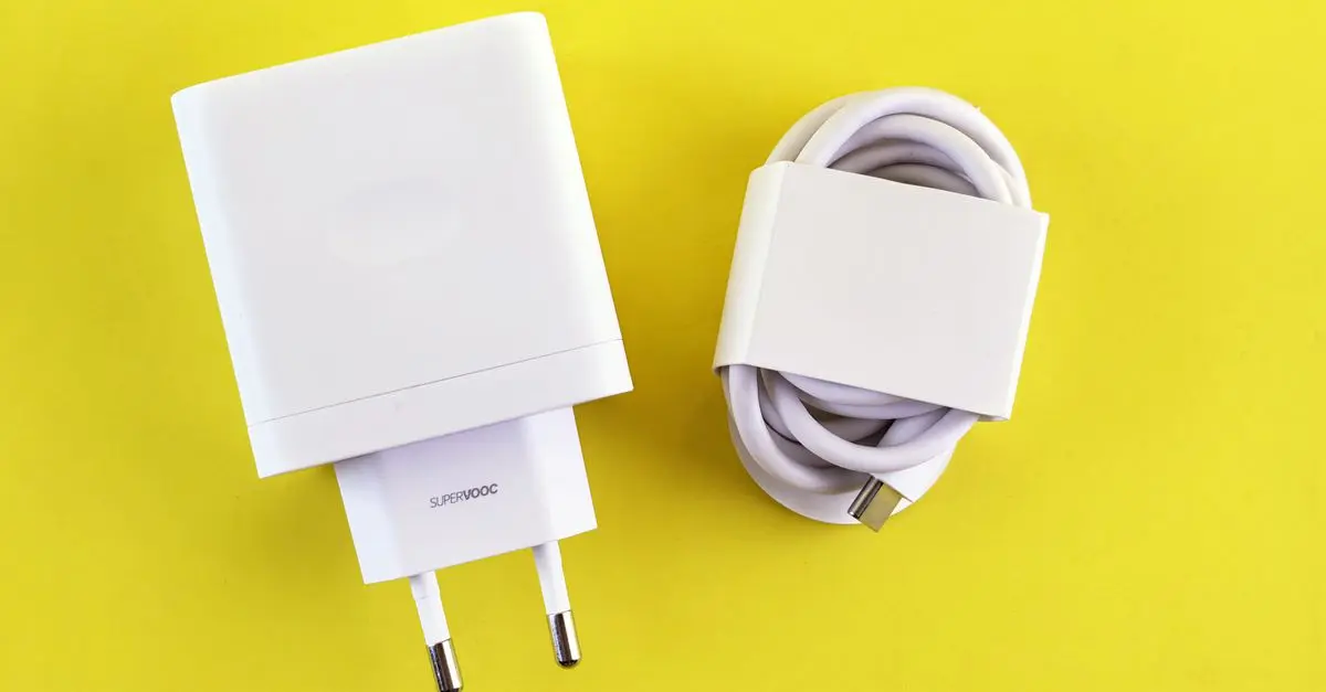 Les meilleures astuces pour une recharge rapide de vos appareils en voyage