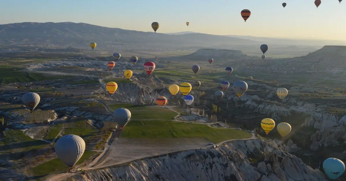 Guide Pratique pour un Voyage en Montgolfière