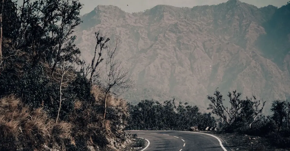 Top 5 des Routes de Montagne les Plus Spectaculaires