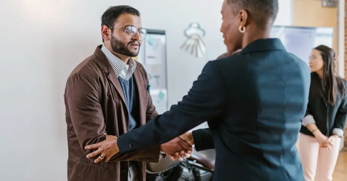 Wie Networking Ihre Karriere vorantreibt: Strategien und Tipps