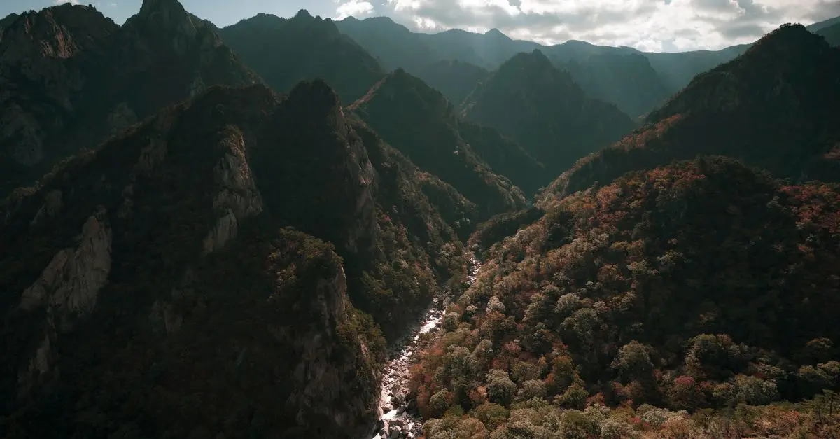 Les paysages à couper le souffle des beaux pays à explorer