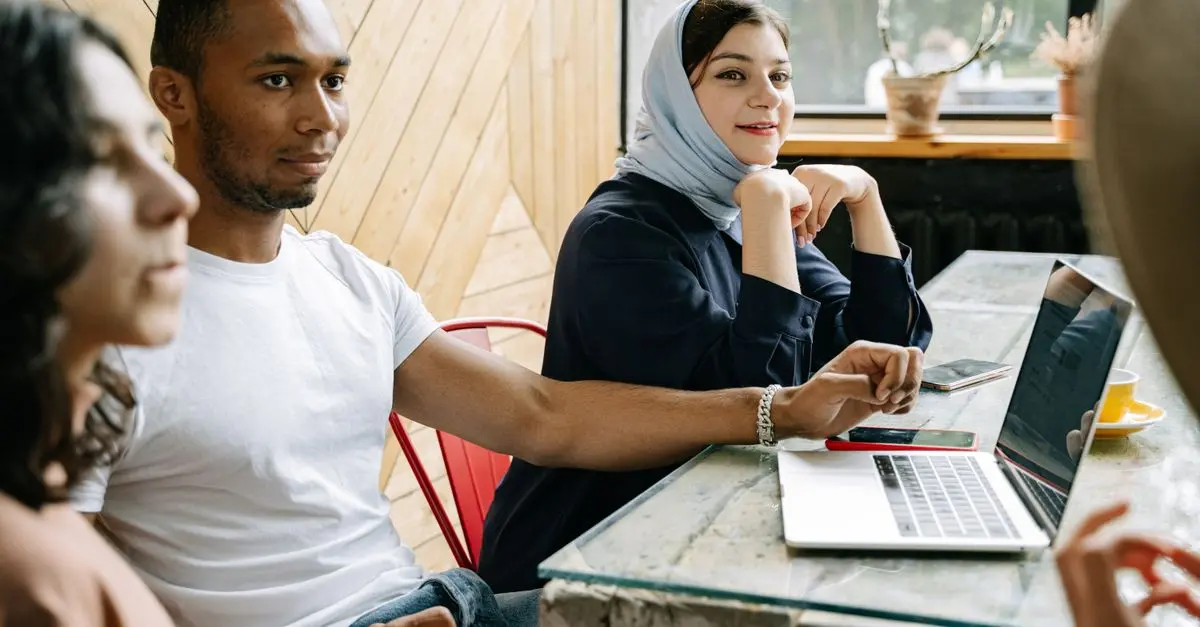 7 Essential Strategies for Building a Sustainable Influencer Path