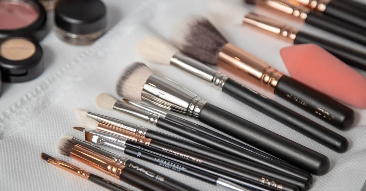Les bienfaits méconnus du maquillage hybride pour votre peau