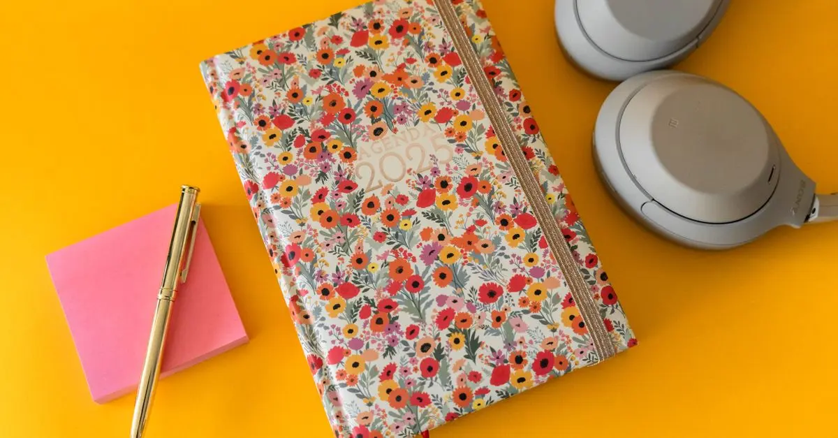 10 Idées Créatives pour Enrichir Votre Journal de Mode