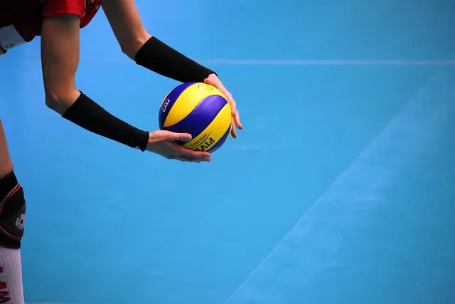 Les Meilleures Astuces pour Améliorer Votre Service au Volley