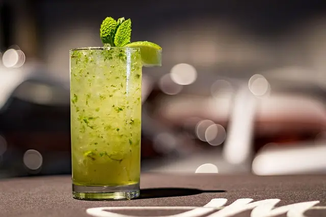 Comment Créer des Cocktails Maison Équilibrés : Guide Pratique