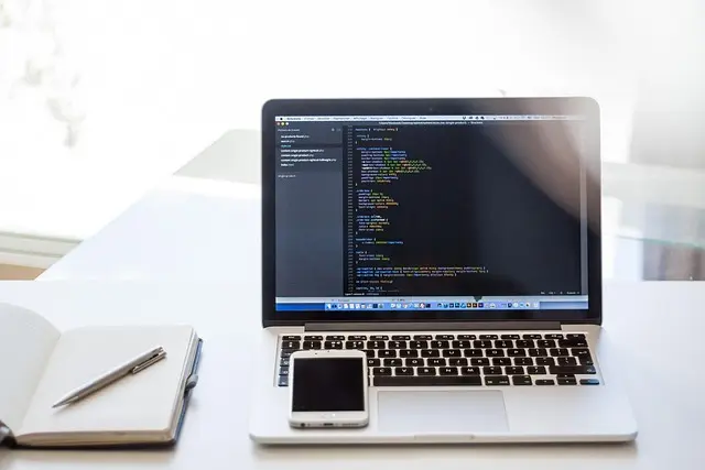 Comment le commerce connecté améliore l'analyse des données