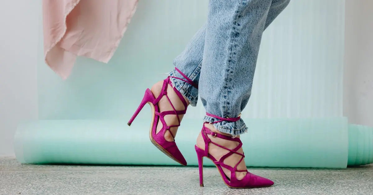 Look glamour : focus sur les talons aiguilles