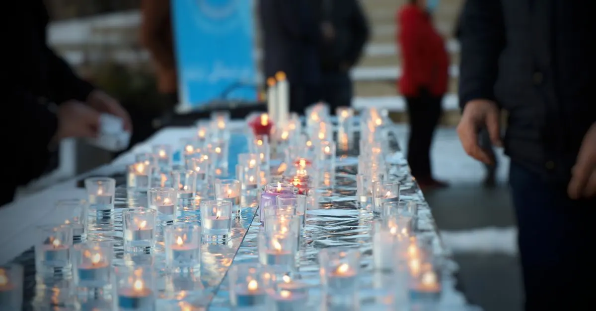 Les étapes essentielles pour organiser un service mémorial réussi