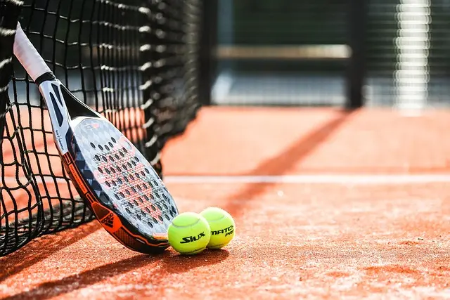Comment Développer Votre Stratégie de Jeu au Padel : Guide Pratique
