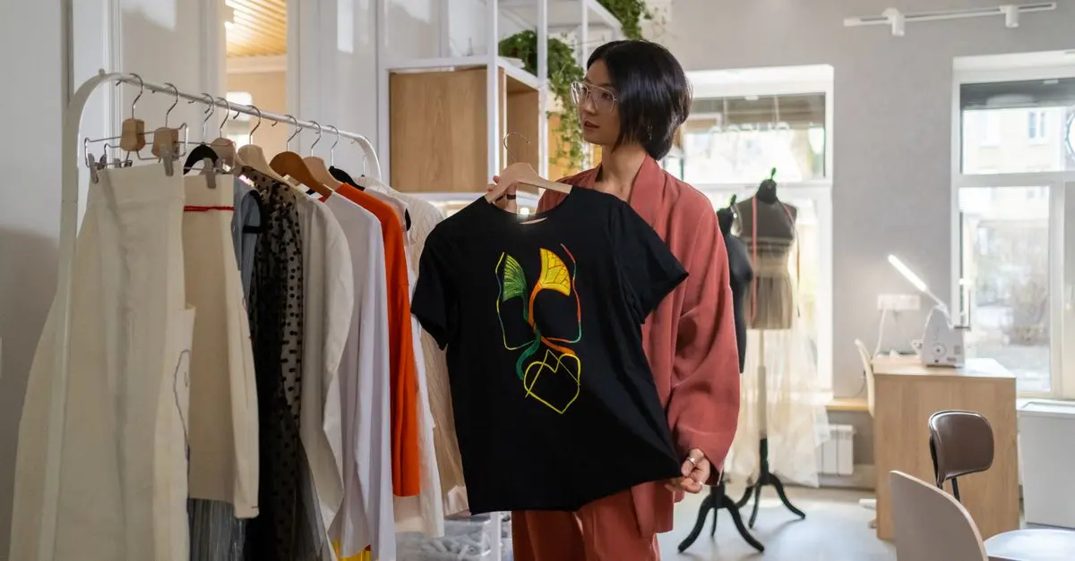Les incontournables de la mode actuelle : pièces à adopter immédiatement