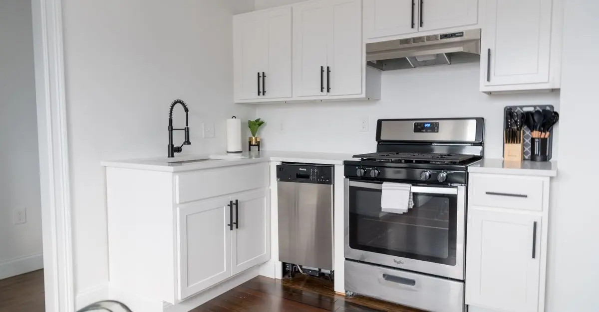 Best Paints for Kitchen Cabinets in 2026