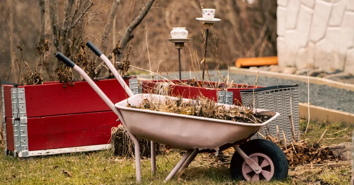 10 Simple DIY Ideas for a Charming Garden